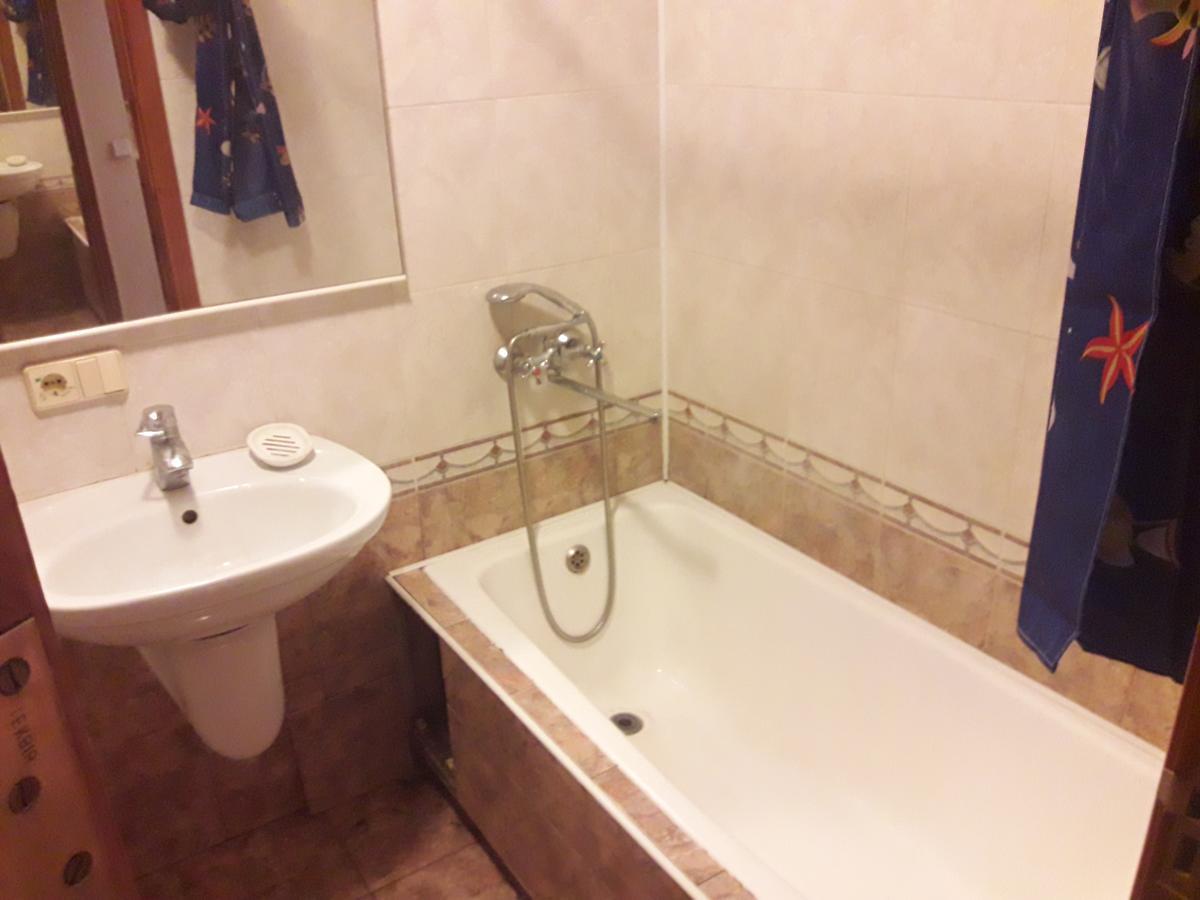 Appartment Near M. 23 Serpnya Kharkiv Eksteriør bilde